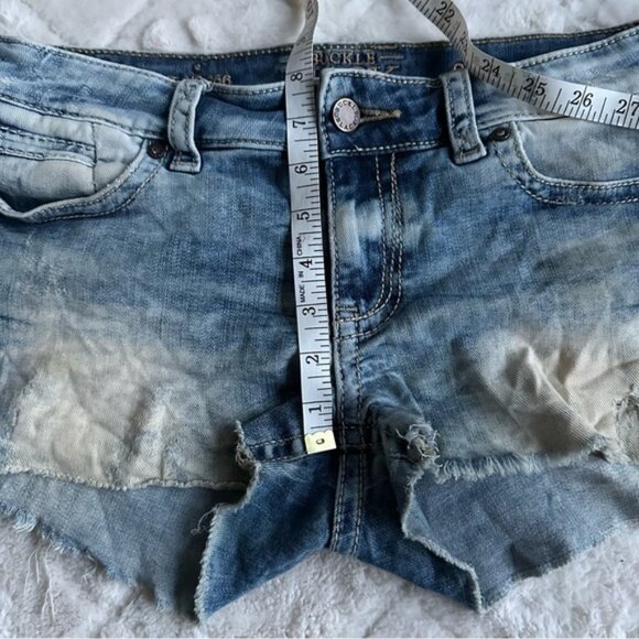 Buckle Black | Fit No. 256 Boyfriend Stretch Short | Size 26 - Picture 12 of 13